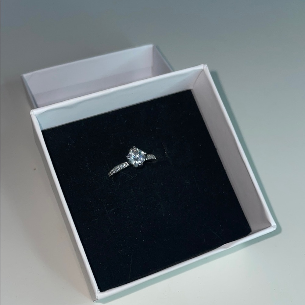 Diamond silver ring